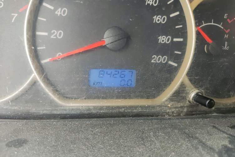 Used Wuling Hongguang 2015 1.5L S Basic Version China V Standard Odometer Close Up