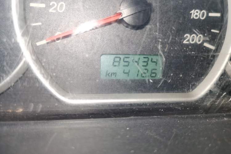 Used Wuling Hongguang 2015 1.5L S Basic Version China V Standard Odometer Close Up
