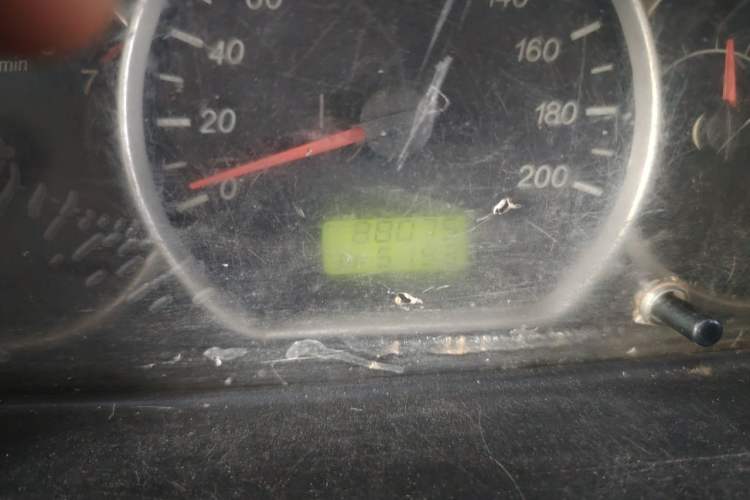 Used Wuling Hongguang 2015 1.2L S Base Model China V Standard Odometer Close Up