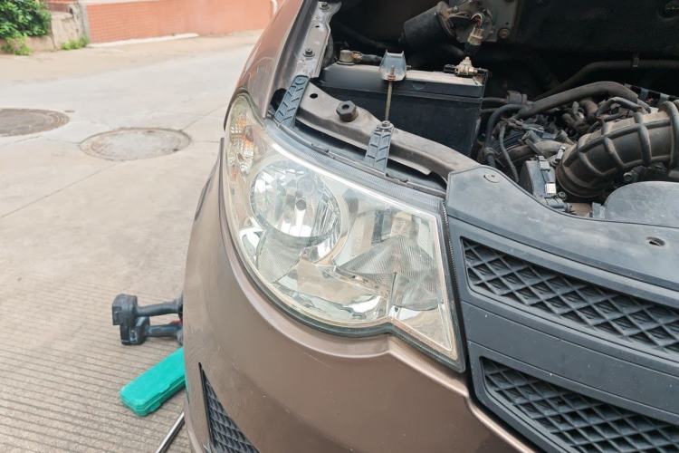 Used Wuling Hongguang 2015 1.5L S Basic Version China V Standard Right Front Headlight