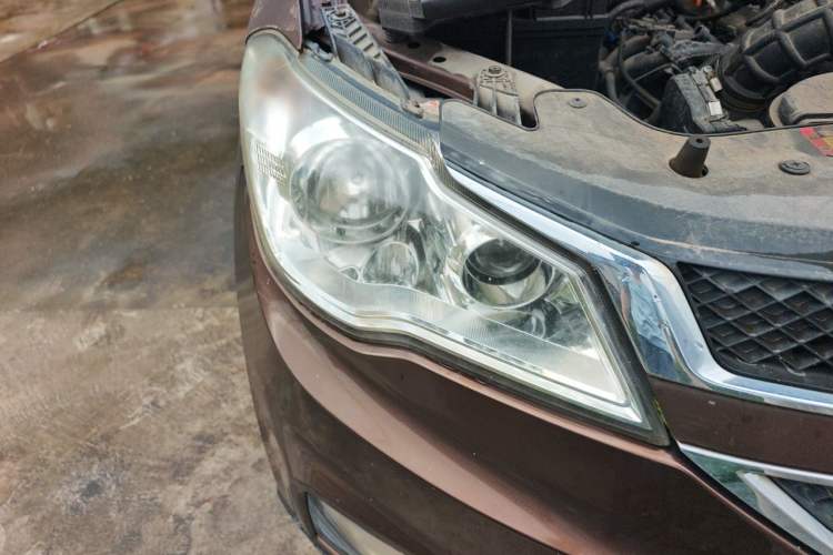 Used Wuling Hongguang 2015 1.5L S1 Comfort China V Standard Right Front Headlight