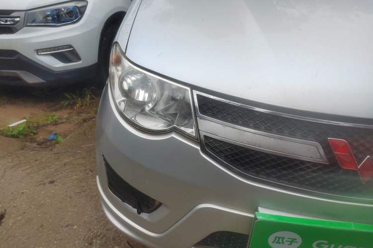 Used Wuling Hongguang 2015 1.5L S Basic Version China V Standard Right Front Headlight