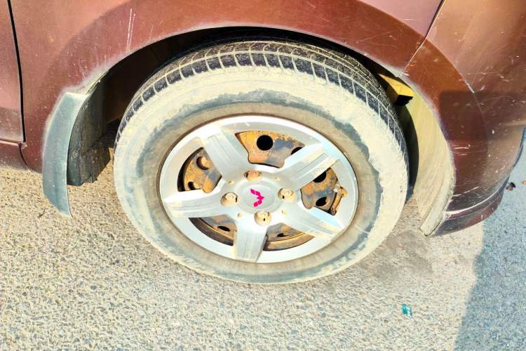 Used Wuling Hongguang 2015 1.5L S Basic Version China V Standard Right Front Wheel Hub