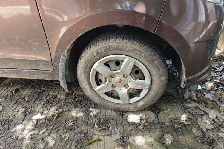 Used Wuling Hongguang 2015 1.2L S Base Model China V Standard Right Front Wheel Hub