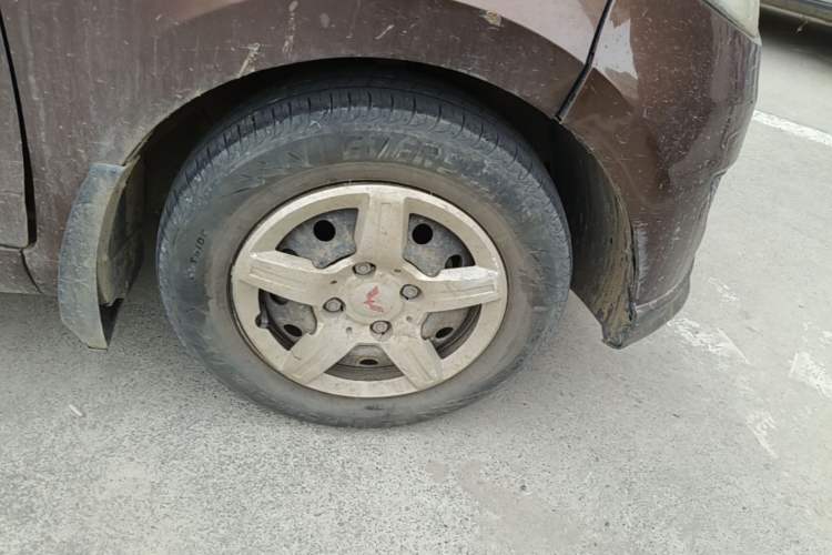 Used Wuling Hongguang 2015 1.5L S Basic Version China V Standard Right Front Wheel Hub