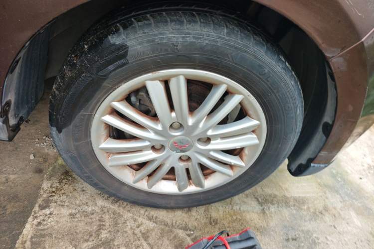 Used Wuling Hongguang 2015 1.5L S1 Comfort China V Standard Right Front Wheel Hub