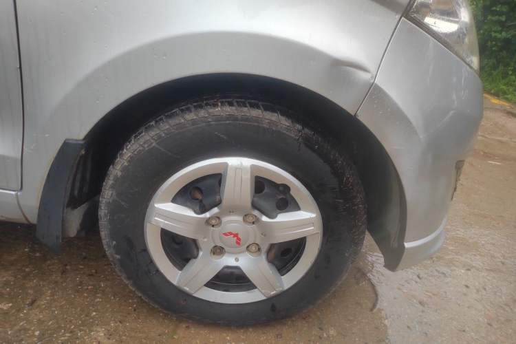 Used Wuling Hongguang 2015 1.5L S Basic Version China V Standard Right Front Wheel Hub