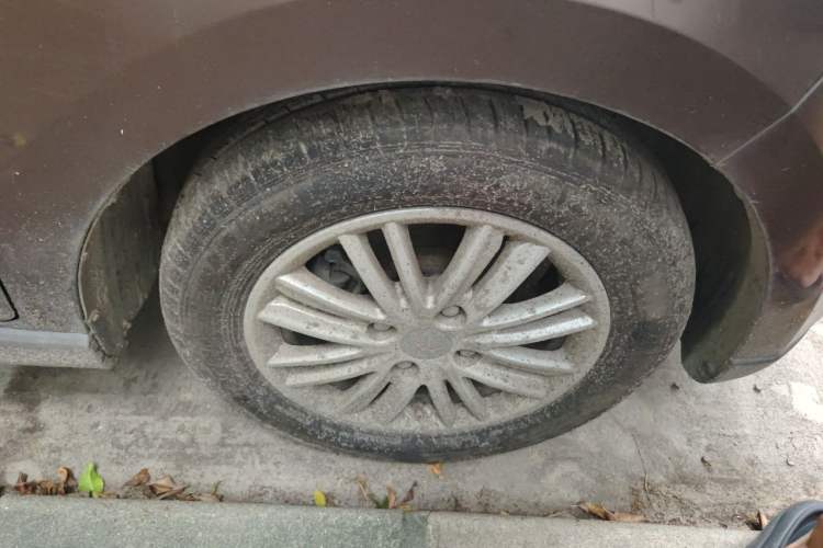 Used Wuling Hongguang 2015 1.5L S1 Comfort China V Standard Right Front Wheel Hub