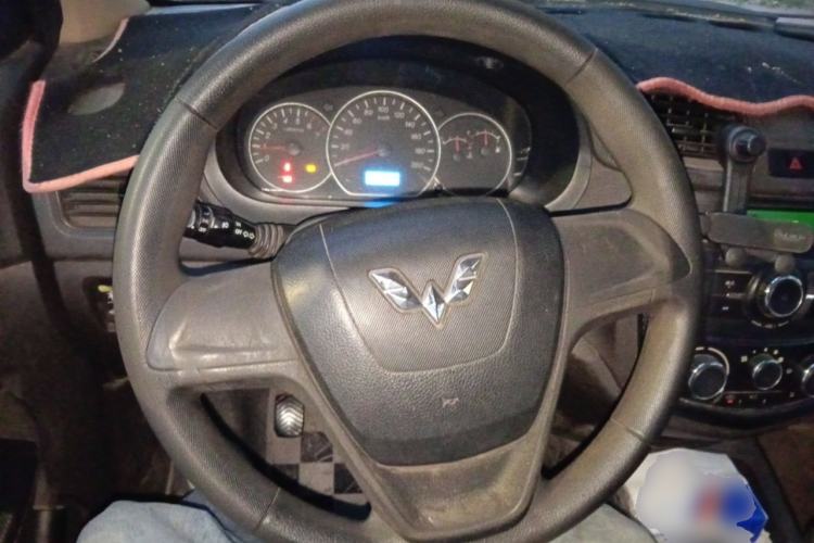 Used Wuling Hongguang 2015 1.2L S Base Model China V Standard Steering Wheel