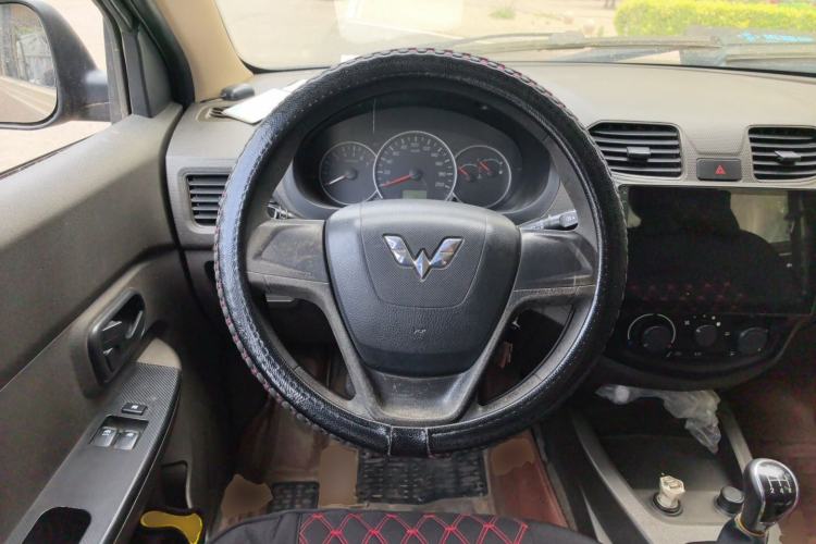 Used Wuling Hongguang 2015 1.2L S Base Model China V Standard Steering Wheel