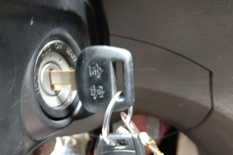 Used Wuling Hongguang 2015 1.2L S Base Model China V Standard Vehicle Key
