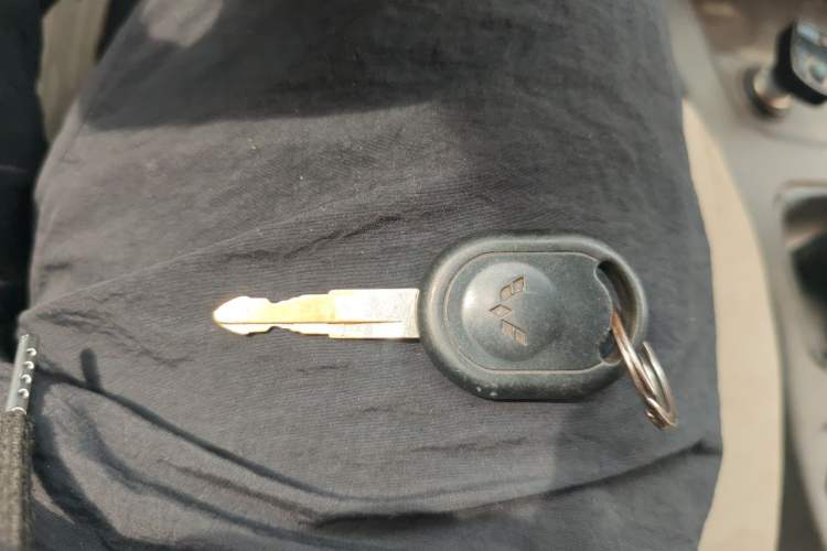 Used Wuling Hongguang 2015 1.5L S Basic Version China V Standard Vehicle Key