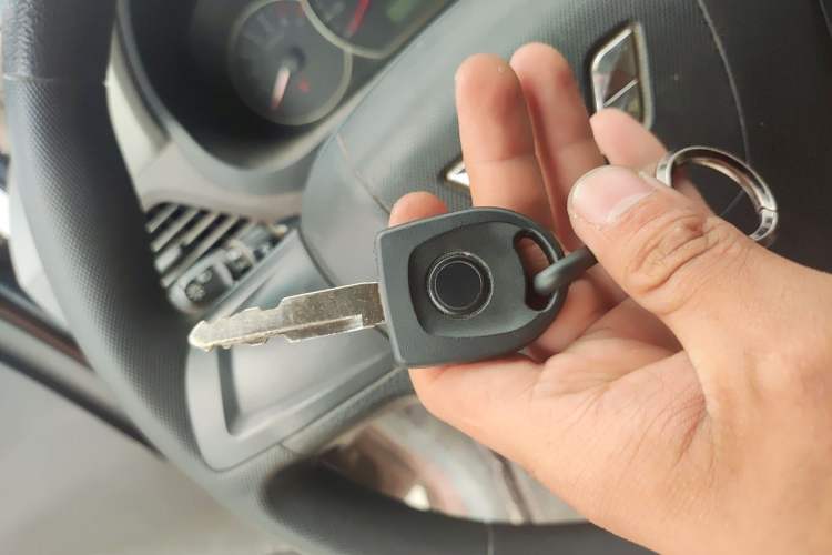 Used Wuling Hongguang 2015 1.5L S Basic Version China V Standard Vehicle Key