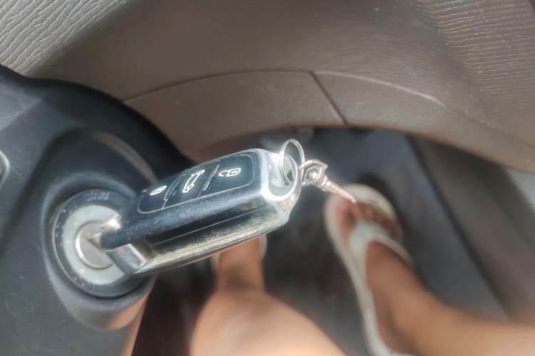 Used Wuling Hongguang 2015 1.5L S Basic Version China V Standard Vehicle Key