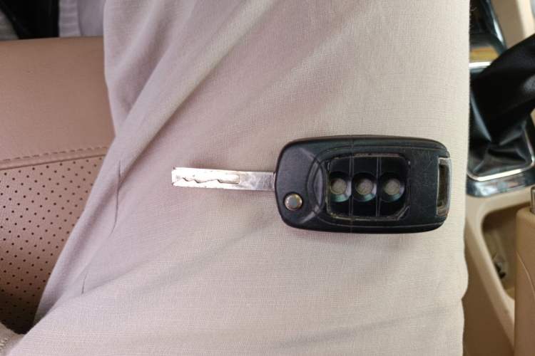 Used Wuling Hongguang 2015 1.5L S1 Comfort China V Standard Vehicle Key
