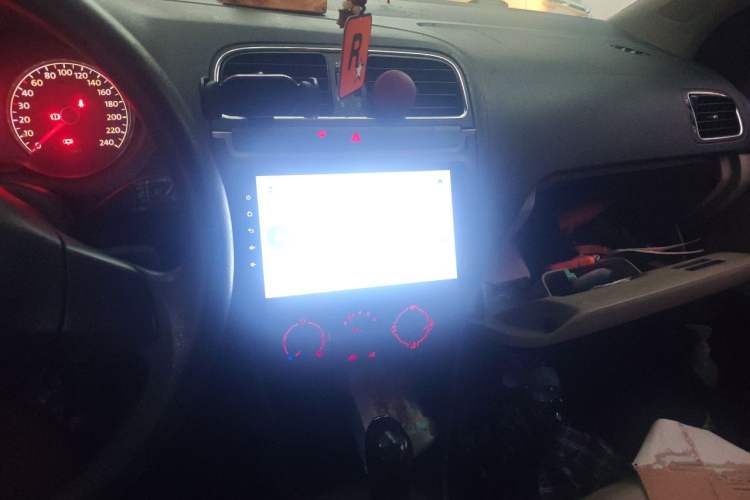 Used Wuling Hongguang 2015 1.2L S Base Model China V Standard Audio And AC Panel