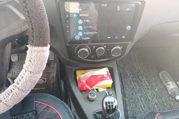 Used Wuling Hongguang 2015 1.2L S Base Model China V Standard Audio And AC Panel