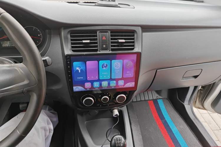 Used Wuling Hongguang 2015 1.2L S Base Model China IV Audio And AC Panel