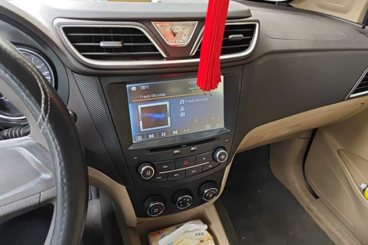 Used Wuling Hongguang 2015 1.5L S1 Standard China V-Emission Standards Audio And AC Panel