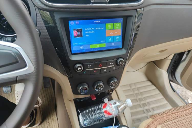 Used Wuling Hongguang 2015 1.5L S1 Comfort China V Standard Audio And AC Panel
