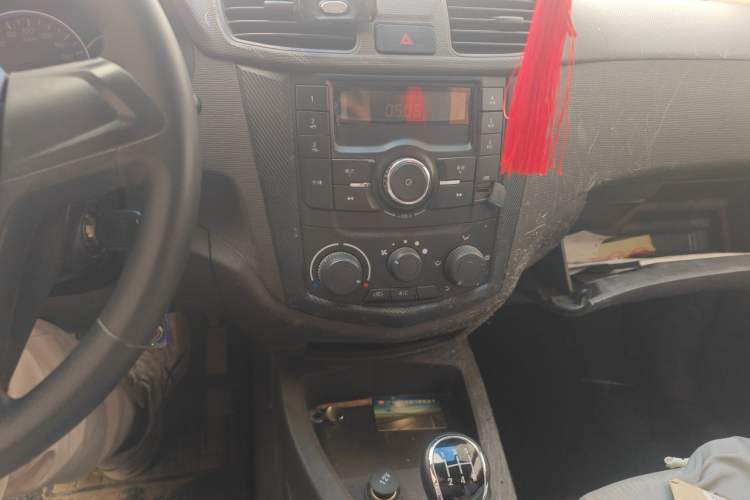 Used Wuling Hongguang 2015 1.2L S Base Model China V Standard Audio And AC Panel