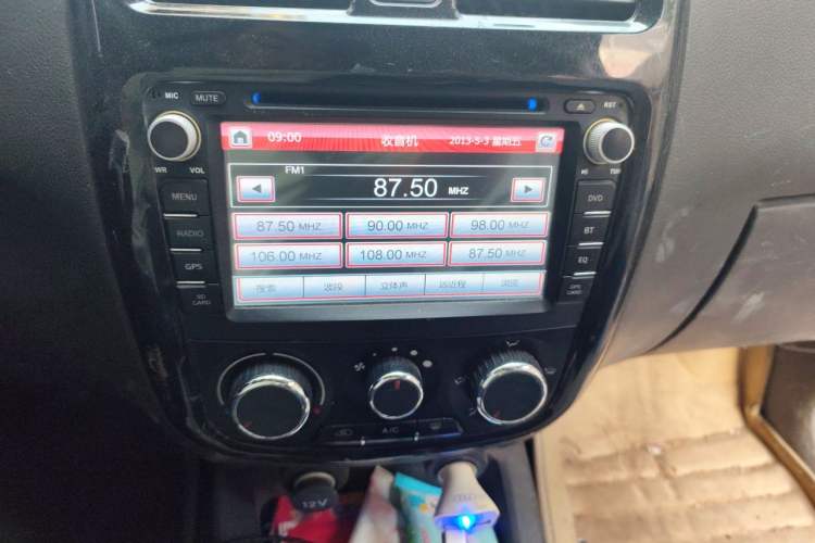 Used Wuling Hongguang 2015 1.5L S1 Comfort China V Standard Audio And AC Panel