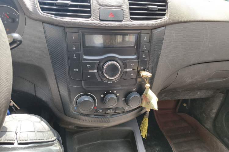 Used Wuling Hongguang 2015 1.2L S Base Model China V Standard Audio And AC Panel