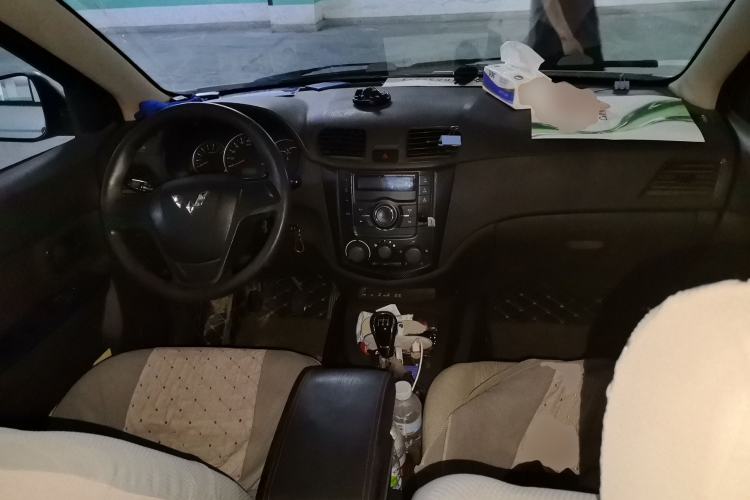 Used Wuling Hongguang 2015 1.5L S Basic Version China V Standard Center Console