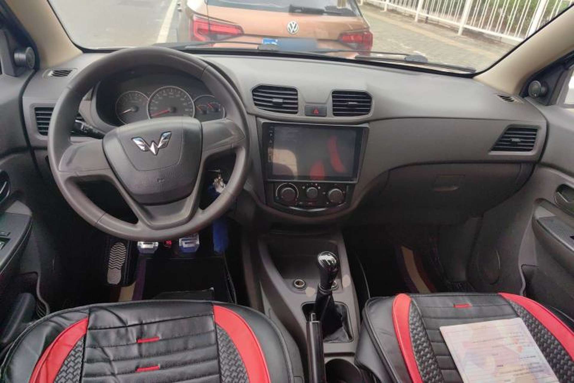 Used Wuling Hongguang 2015 1.5L S Base Model China IV Center Console