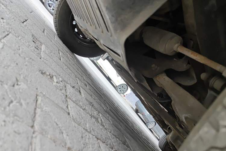 Used Wuling Hongguang 2015 1.2L S Base Model China IV Chassis Front Left