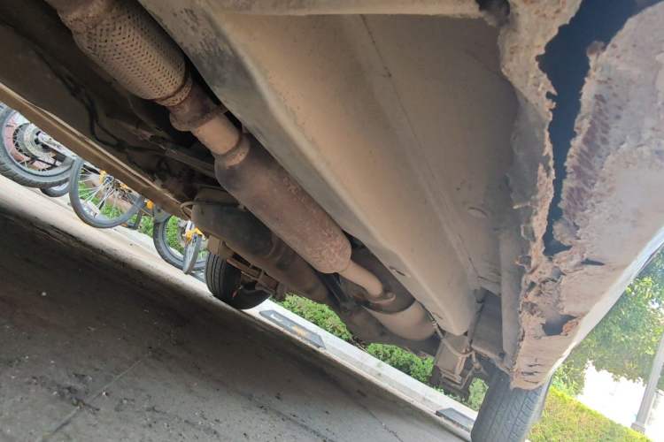 Used Wuling Hongguang 2015 1.5L S Basic Version China V Standard Chassis Front Left