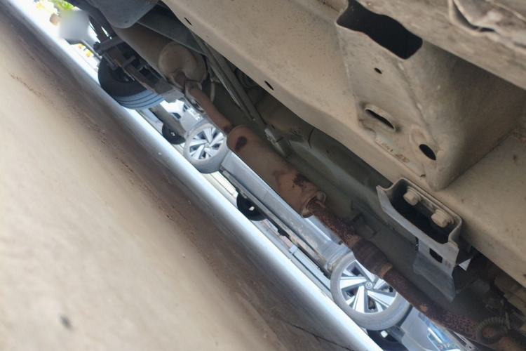 Used Wuling Hongguang 2015 1.5L S Basic Version China V Standard Chassis Front Right