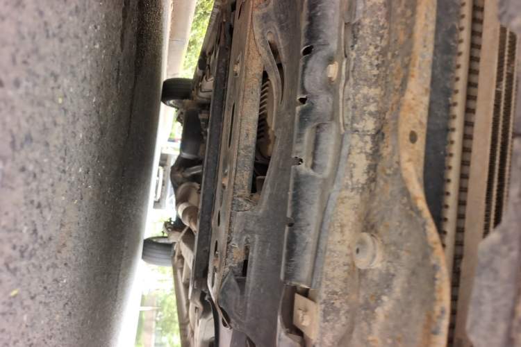 Used Wuling Hongguang 2015 1.5L S1 Standard China V-Emission Standards Chassis Front