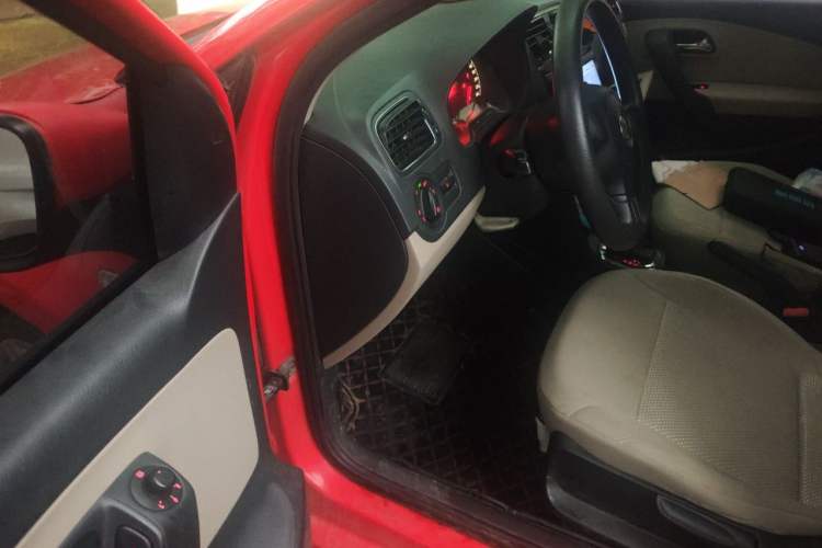 Used Wuling Hongguang 2015 1.2L S Base Model China V Standard Driver Seat