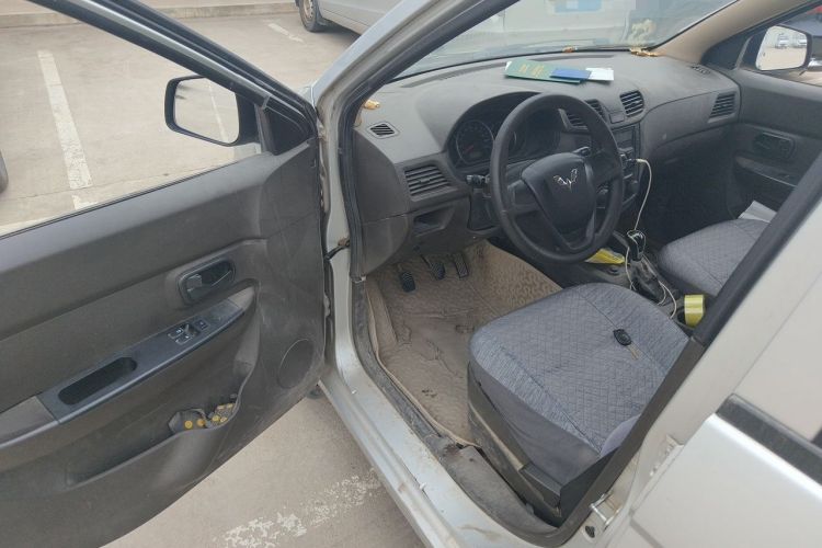 Used Wuling Hongguang 2015 1.2L S Base Model China V Standard Driver Seat