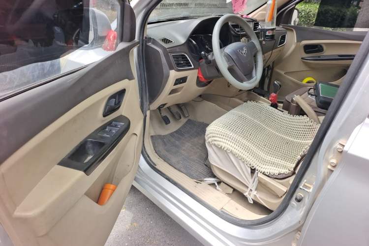 Used Wuling Hongguang 2015 1.5L S1 Standard China V-Emission Standards Driver Seat