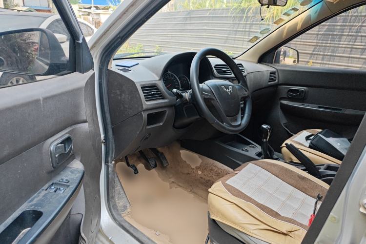 Used Wuling Hongguang 2015 1.2L S Base Model China V Standard Driver Seat