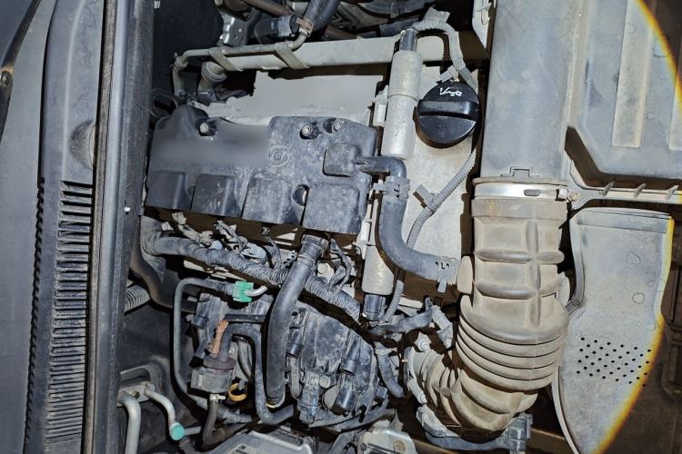 Used Wuling Hongguang 2015 1.5L S1 Standard China V-Emission Standards Engine Bay