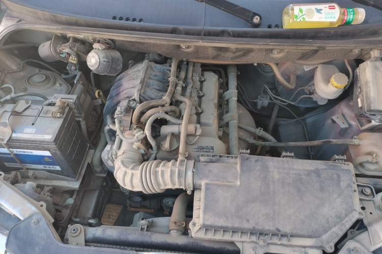 Used Wuling Hongguang 2015 1.2L S Base Model China V Standard Engine Bay