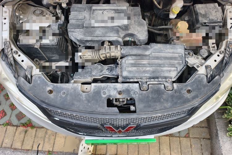 Used Wuling Hongguang 2015 1.5L S1 Standard China V-Emission Standards Engine Bay