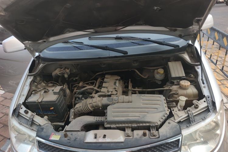 Used Wuling Hongguang 2015 1.5L S Base Model China IV Engine Bay