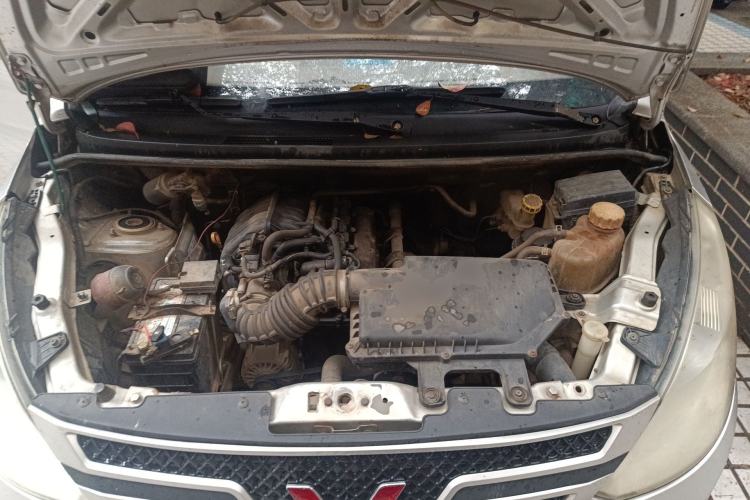 Used Wuling Hongguang 2015 1.2L S Base Model China IV Engine Bay