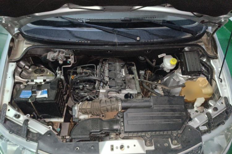 Used Wuling Hongguang 2015 1.5L S Base Model China IV Engine Bay