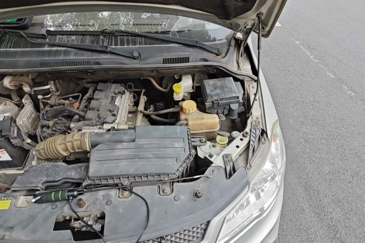 Used Wuling Hongguang 2015 1.5L S1 Standard China V-Emission Standards Engine Bay Left