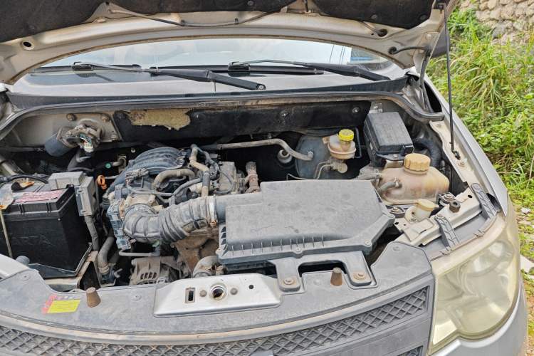 Used Wuling Hongguang 2015 1.2L S Base Model China V Standard Engine Bay Left