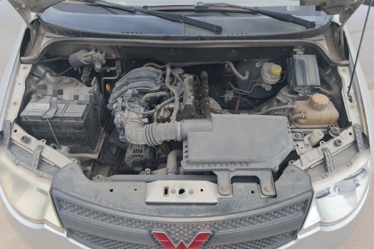 Used Wuling Hongguang 2015 1.2L S Base Model China V Standard Engine Bay