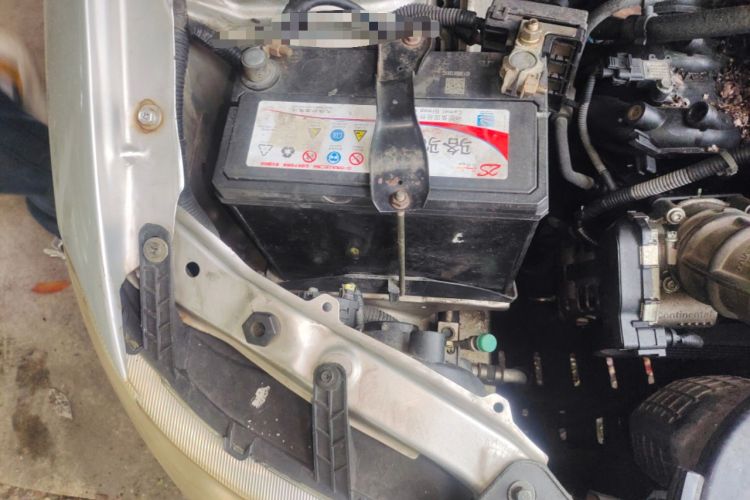 Used Wuling Hongguang 2015 1.5L S Base Model China IV Engine Bay Right