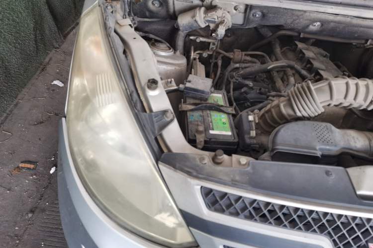 Used Wuling Hongguang 2015 1.5L S Base Model China IV Engine Bay Right