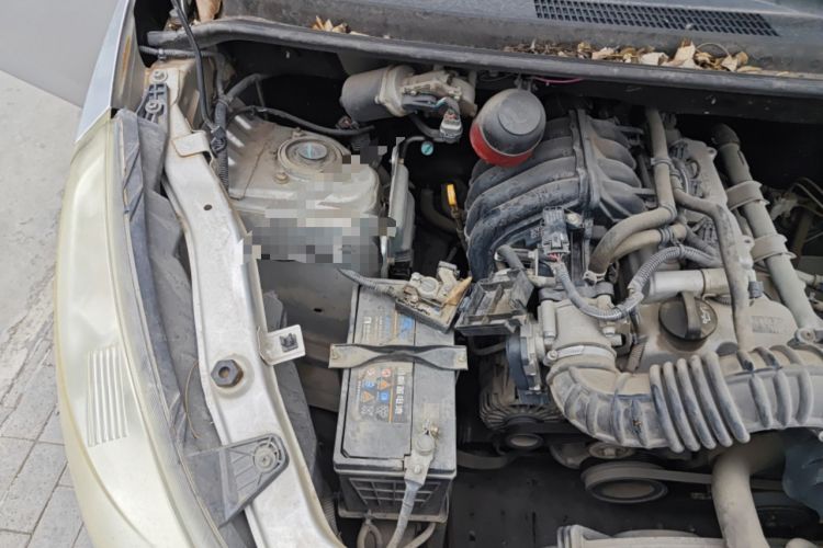 Used Wuling Hongguang 2015 1.2L S Base Model China IV Engine Bay Right