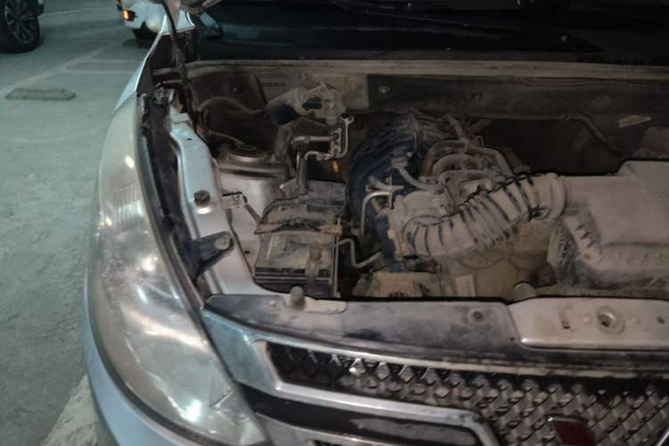 Used Wuling Hongguang 2015 1.2L S Base Model China V Standard Engine Bay Right